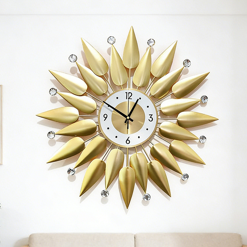 Luxuriöse Wanduhr Metall-Wandu – Luxury Lifestyle Hotel Bewertung und Preis